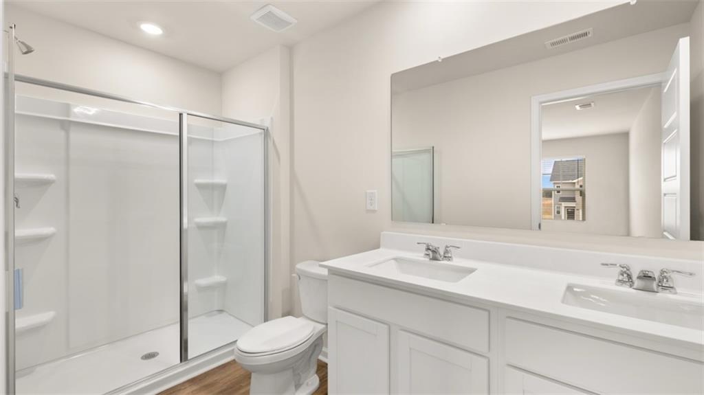 2054 Crossing Rd Property Photo 17