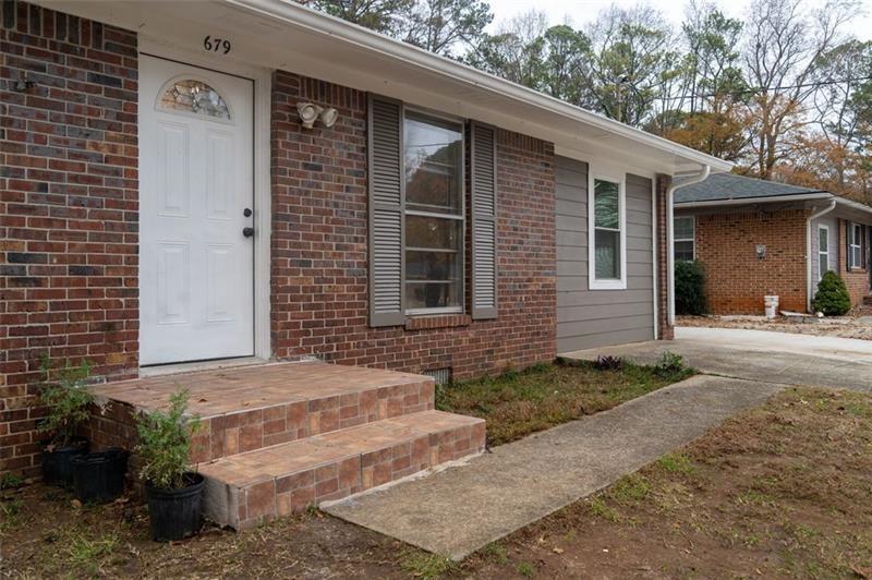 679 Winchester Lane Property Photo 2
