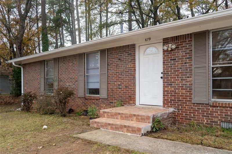 679 Winchester Lane Property Photo 3