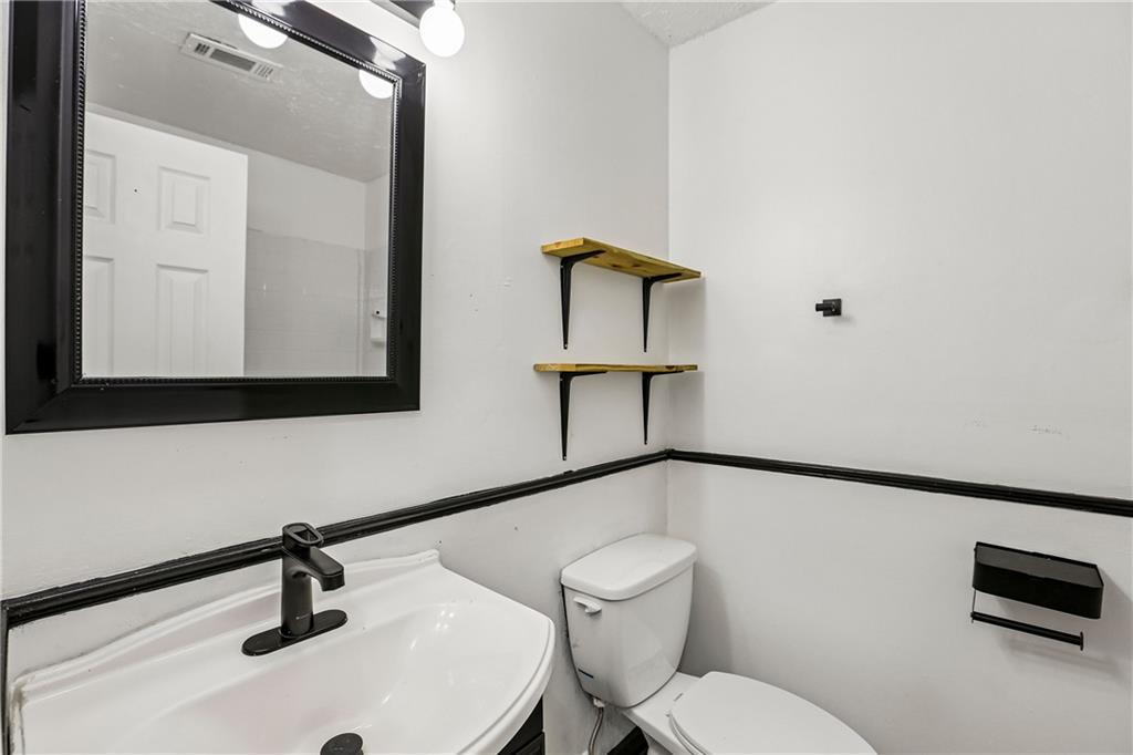 2725 Flintlock Place Property Photo 6