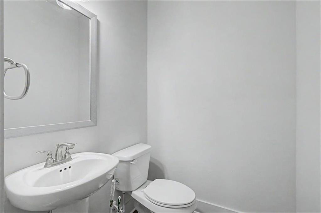 210 Manchester Lane Property Photo 26