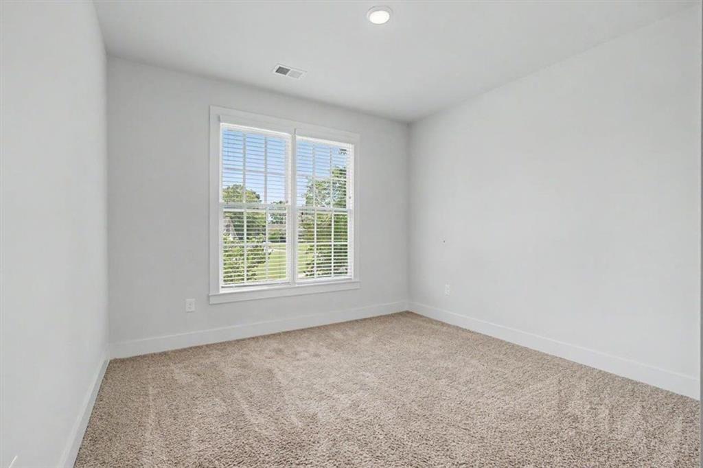 210 Manchester Lane Property Photo 31