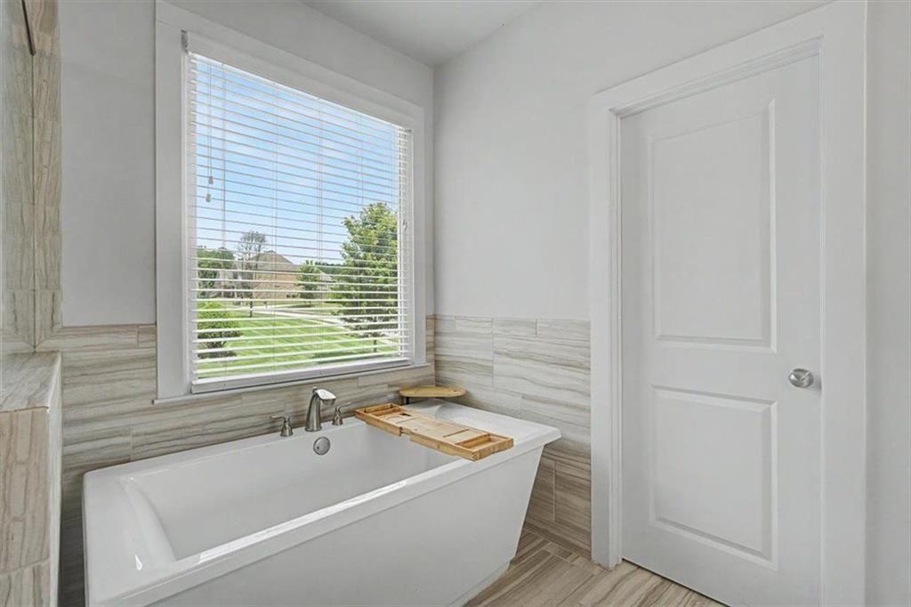 210 Manchester Lane Property Photo 47