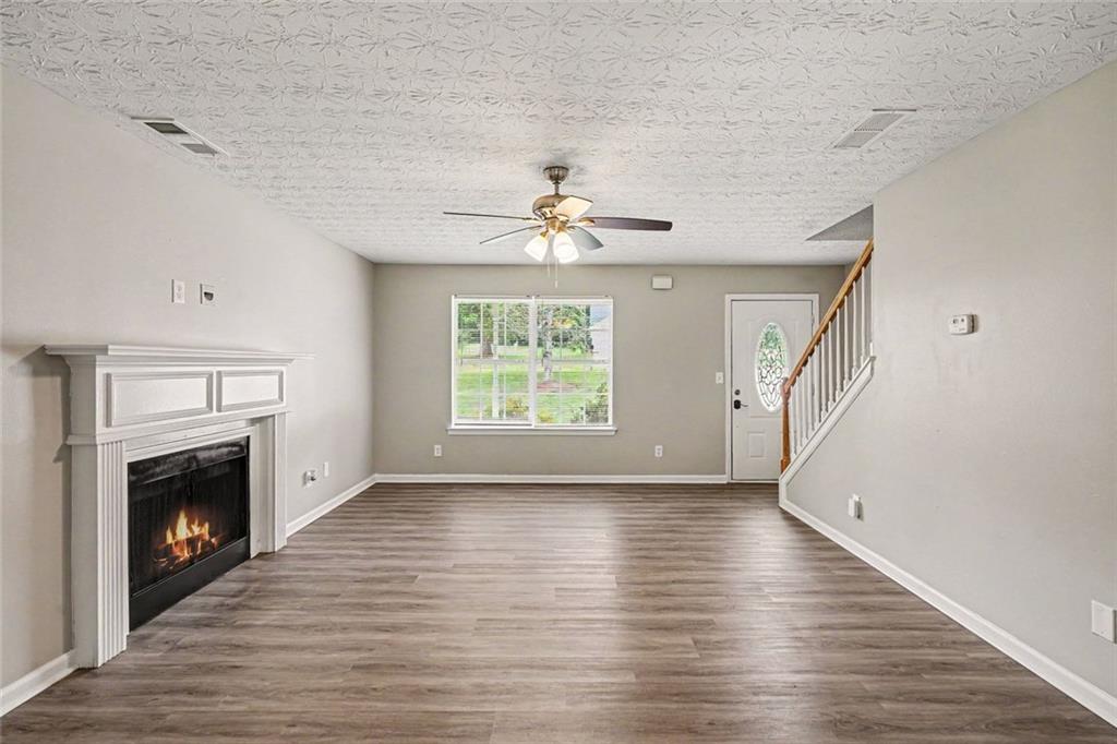35 Arnold Way Property Photo 3