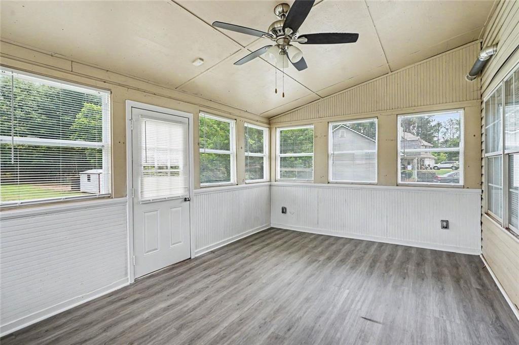 35 Arnold Way Property Photo 9