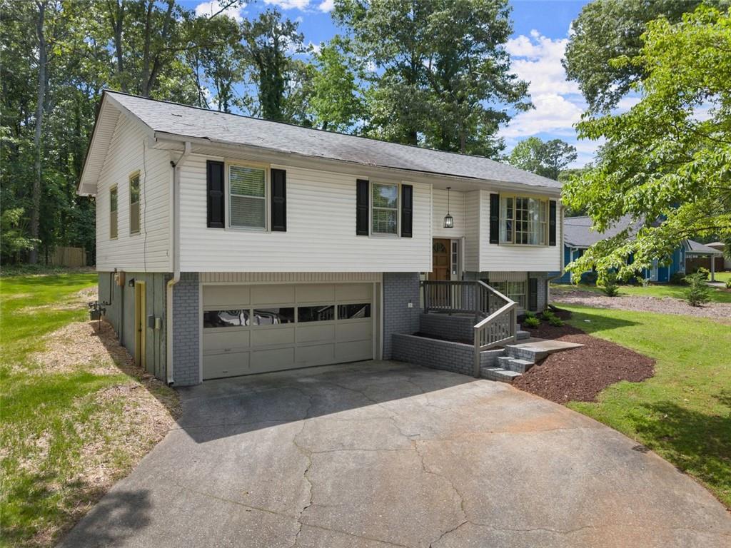 6262 Laurel Wood Trail Property Photo 1