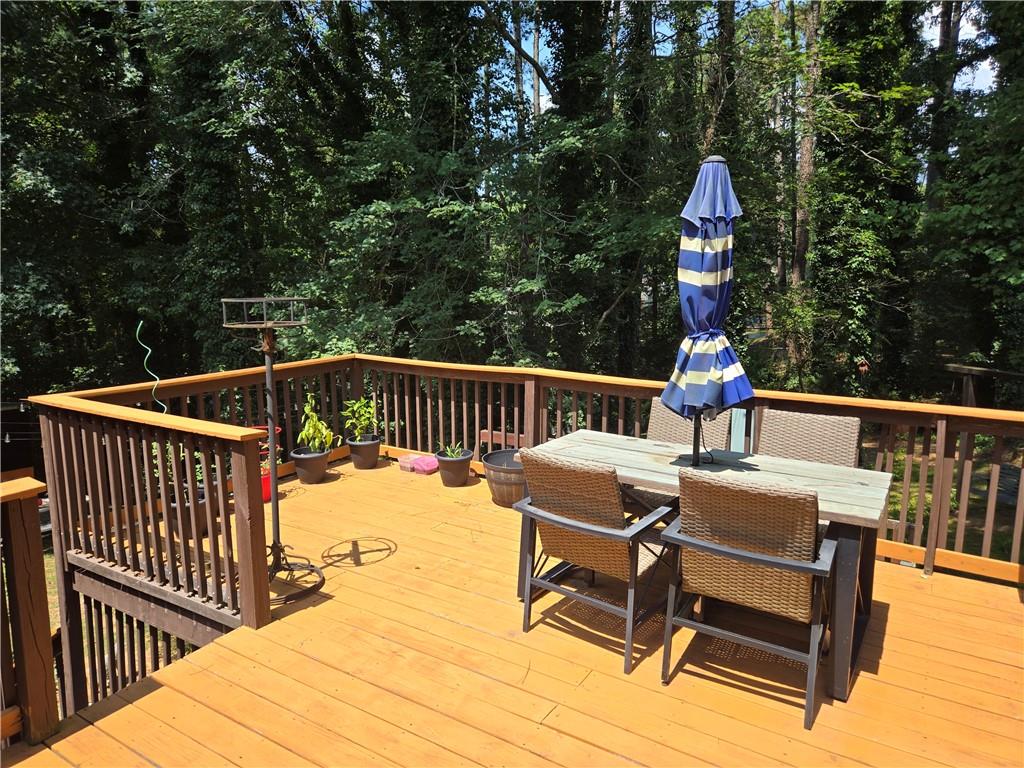 102 Thomas Drive Property Photo 14