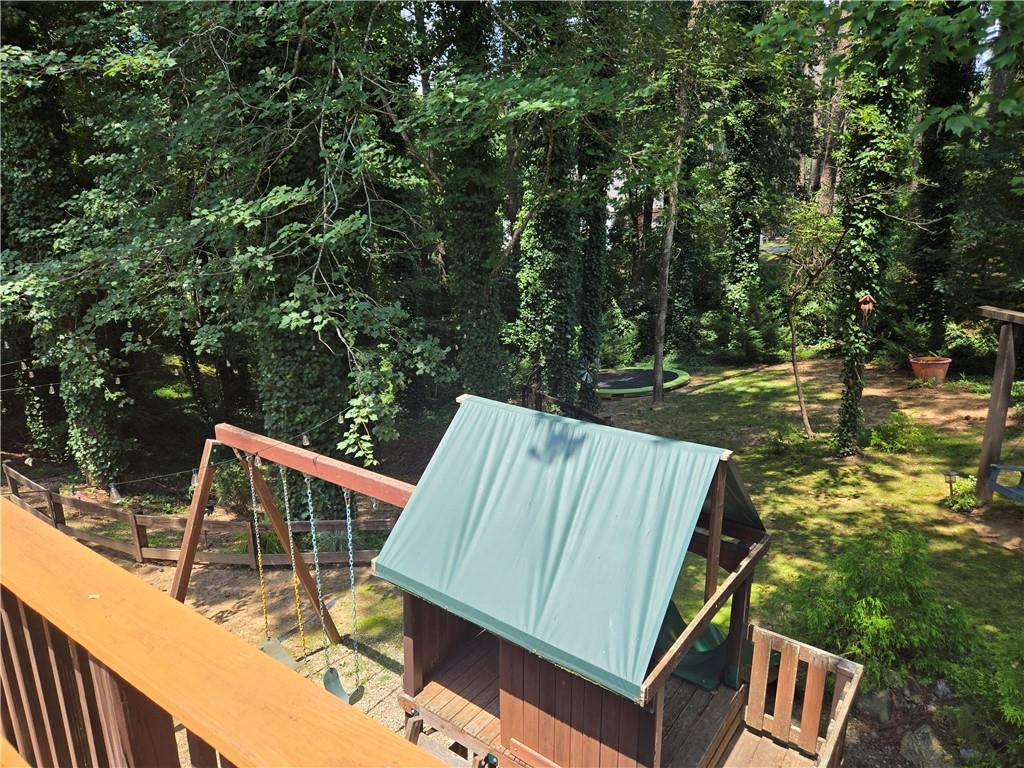102 Thomas Drive Property Photo 15