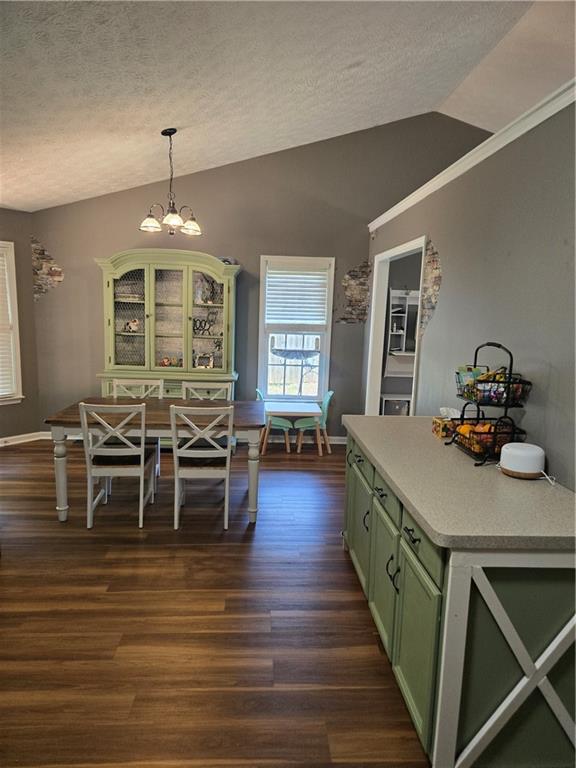 102 Thomas Drive Property Photo 29