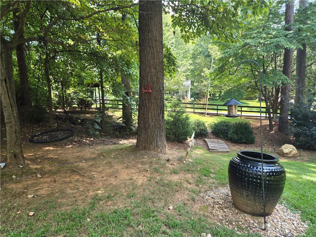 102 Thomas Drive Property Photo 44