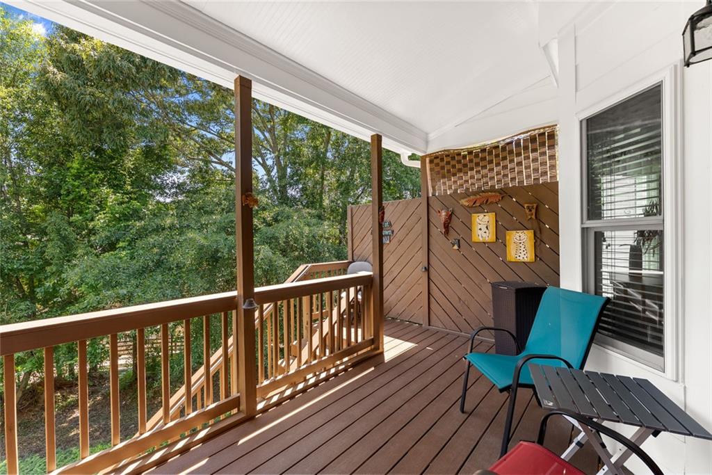 2105 Millgate Lane Property Photo 6