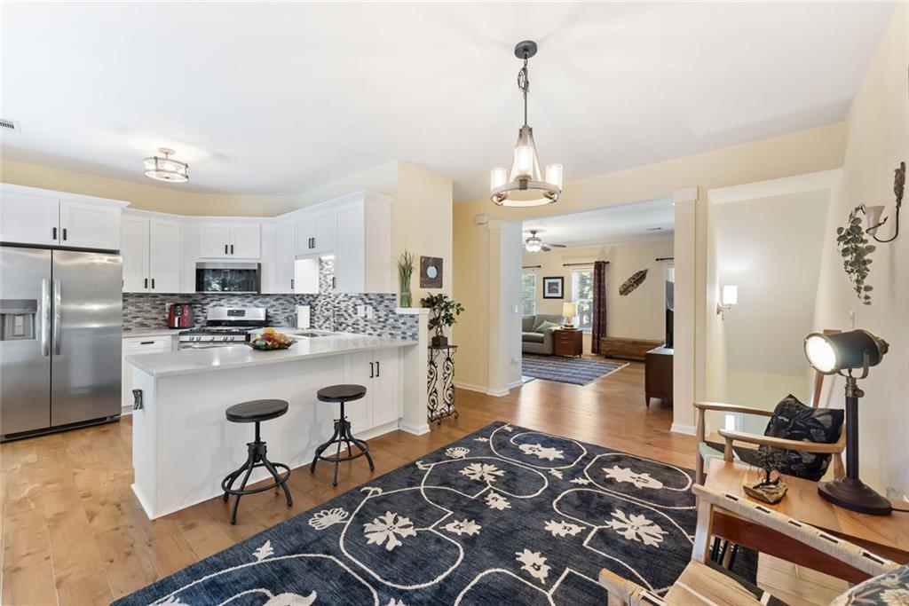2105 Millgate Lane Property Photo 15