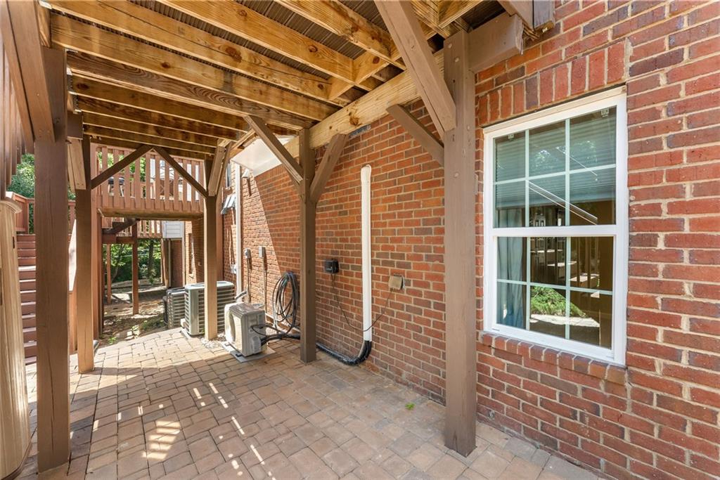 2105 Millgate Lane Property Photo 28