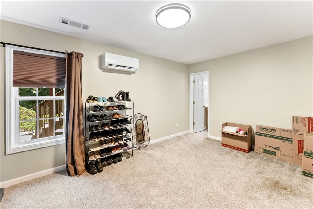2105 Millgate Lane Property Photo 31
