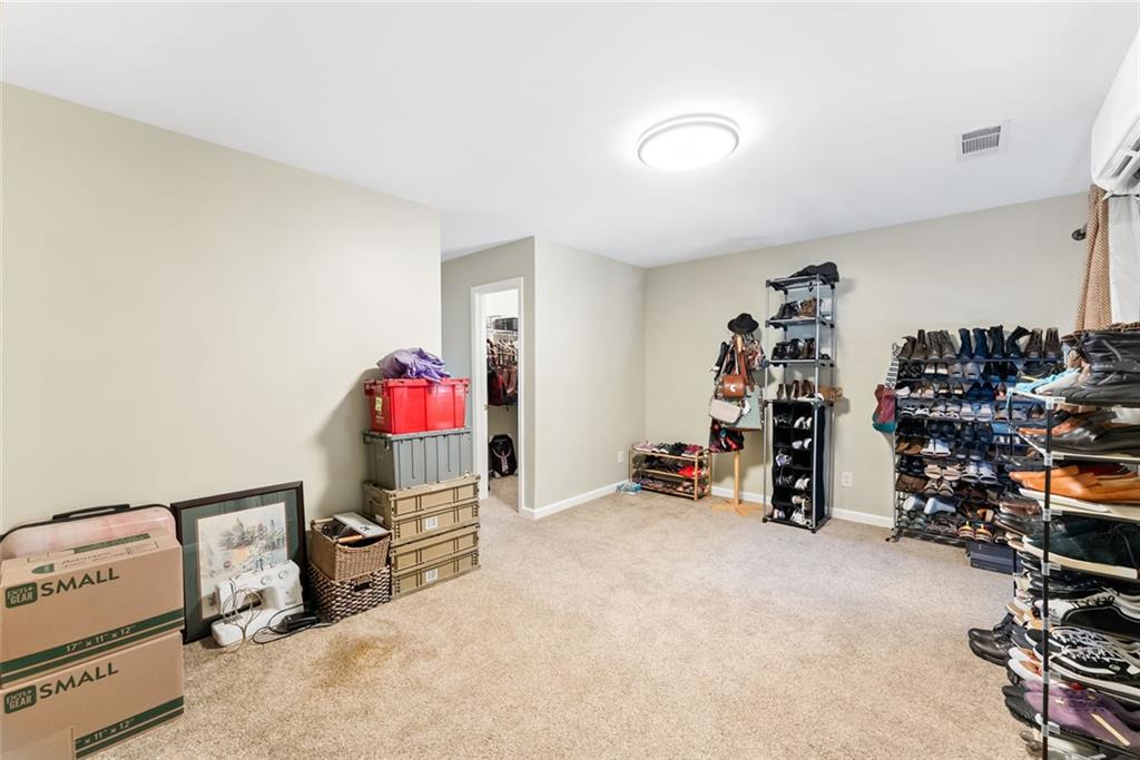 2105 Millgate Lane Property Photo 32