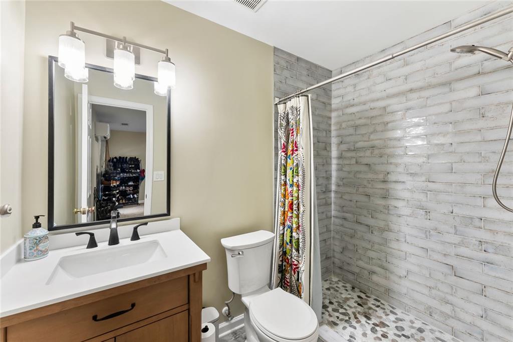 2105 Millgate Lane Property Photo 33