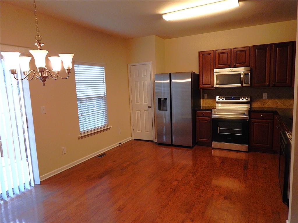 2199 Landing Walk Drive Property Photo 17