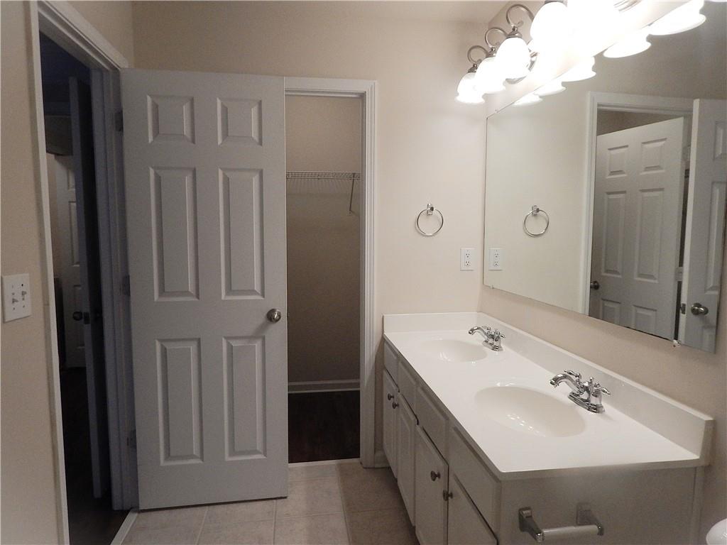 2199 Landing Walk Drive Property Photo 41