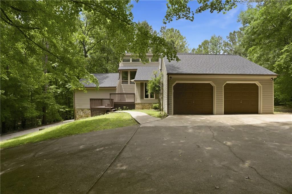 370 Darren Drive Property Photo 1