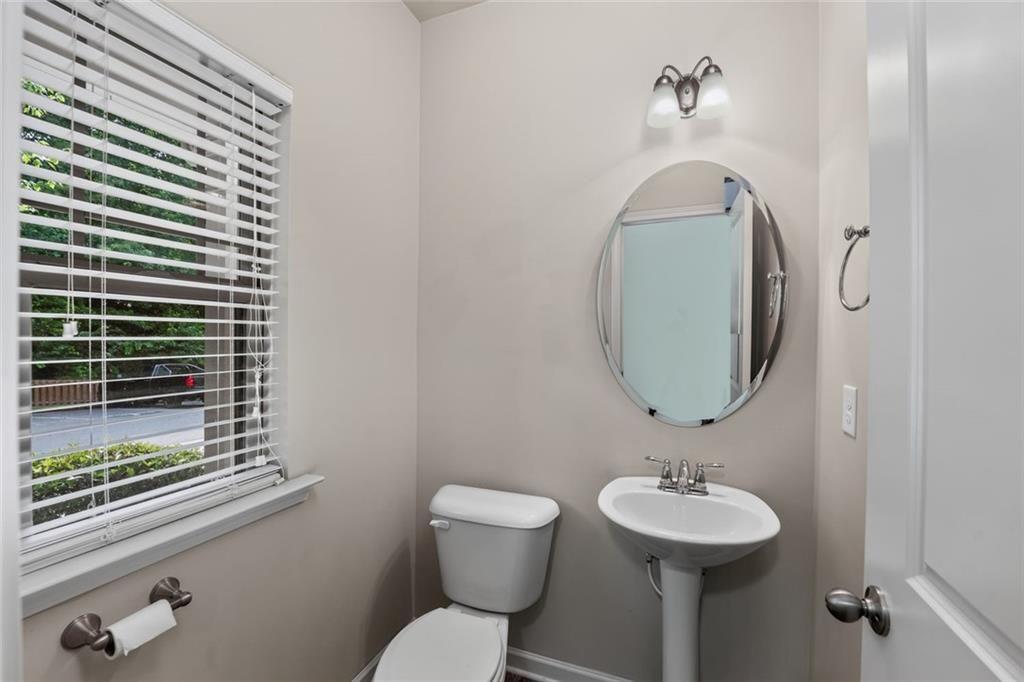 122 Oakview Passage Property Photo 21