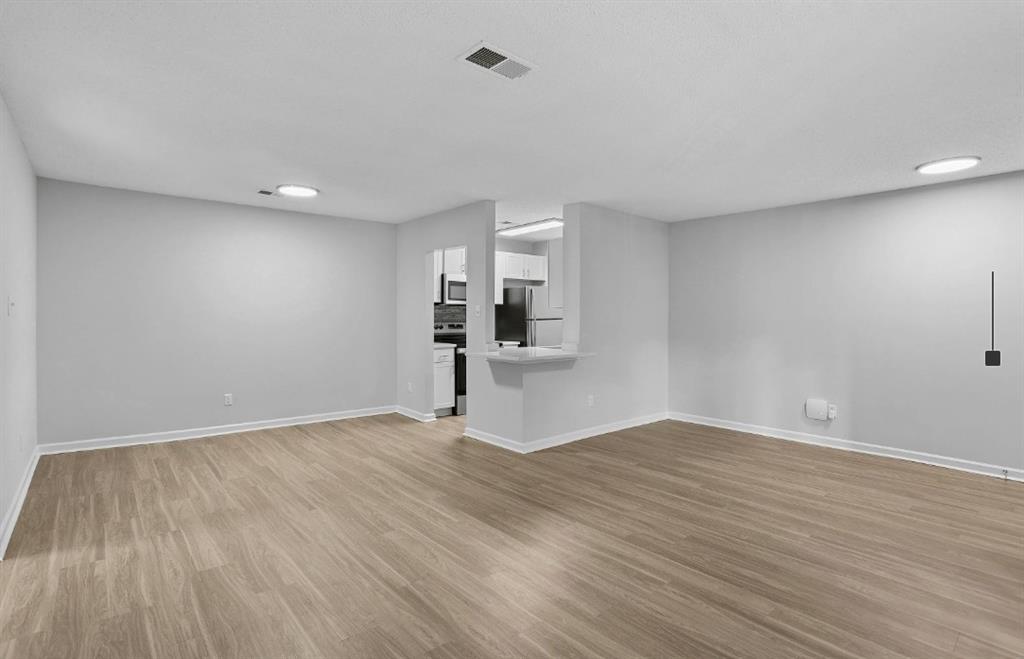 1113 Powers Ferry Place Unit 1811 Property Photo 8