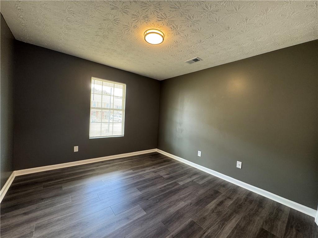 330 Crestfield Circle Property Photo 6
