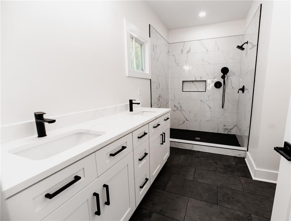 173 Frontier Road Property Photo 18