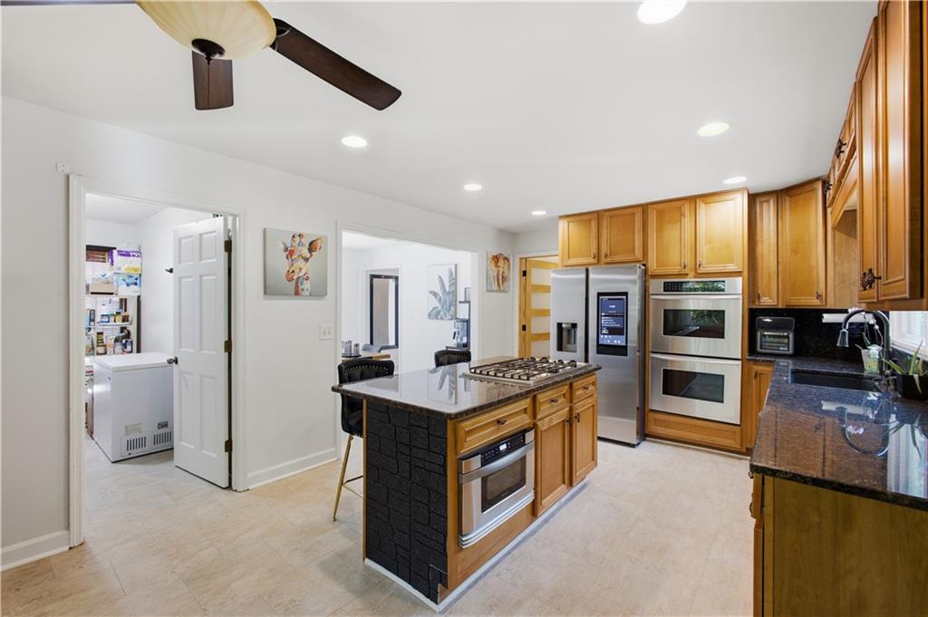 305 Saint Patrick Drive Sw Property Photo 17