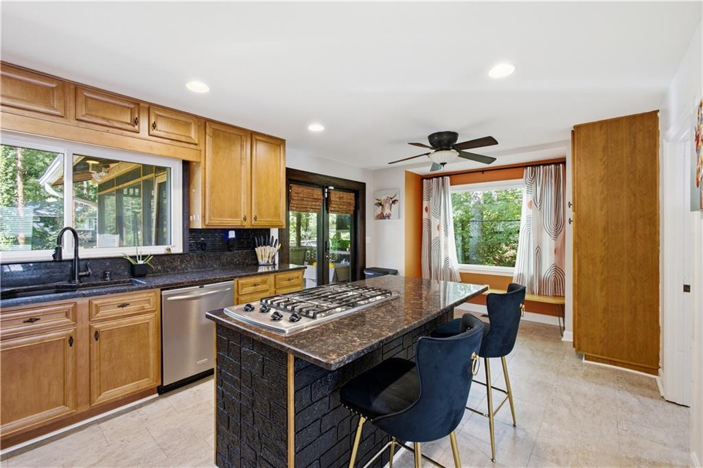 305 Saint Patrick Drive Sw Property Photo 19