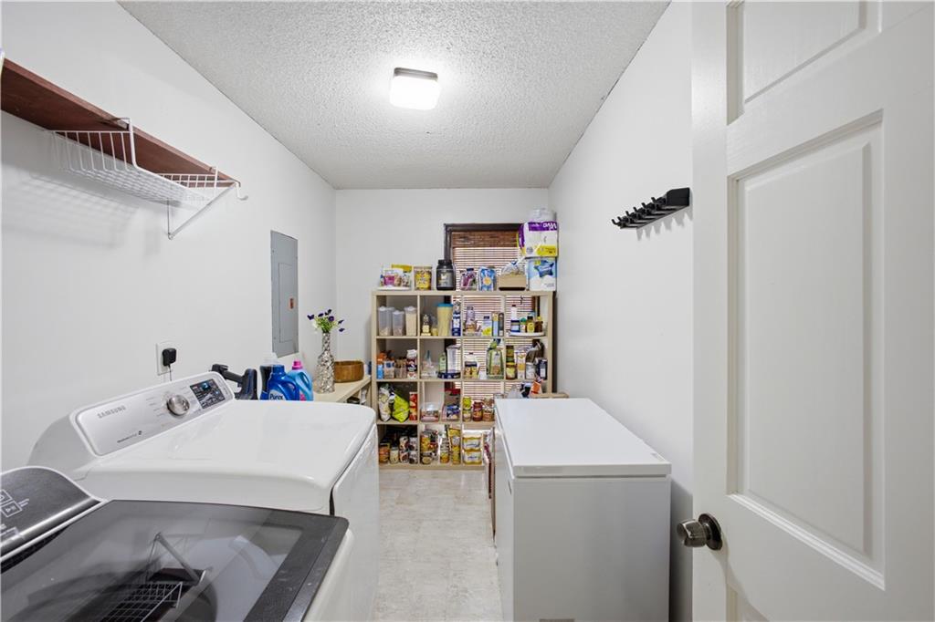 305 Saint Patrick Drive Sw Property Photo 24
