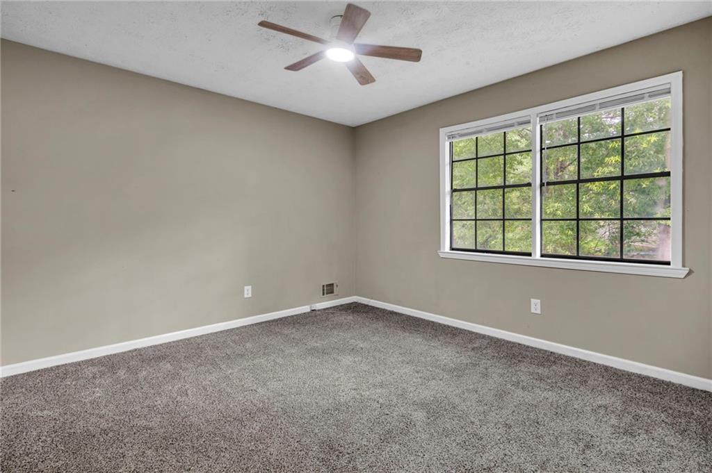 8673 Plumtree Drive Property Photo 5
