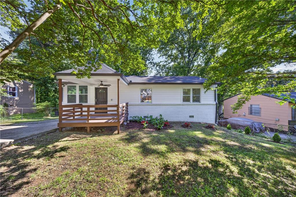 931 Stonewall Drive Se Property Photo 1