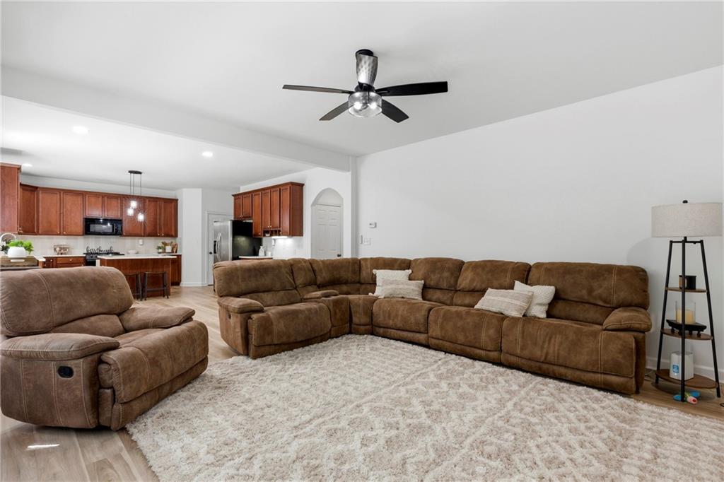 2753 Blue Moon Drive Property Photo 2