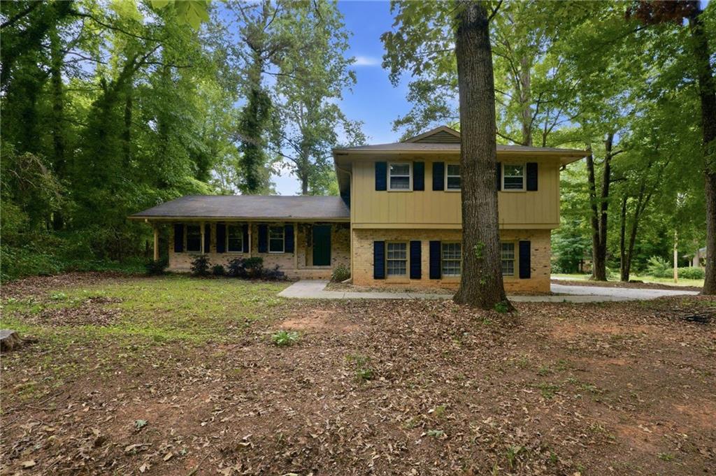 2115 Pine Knoll Circle Ne Property Photo 1