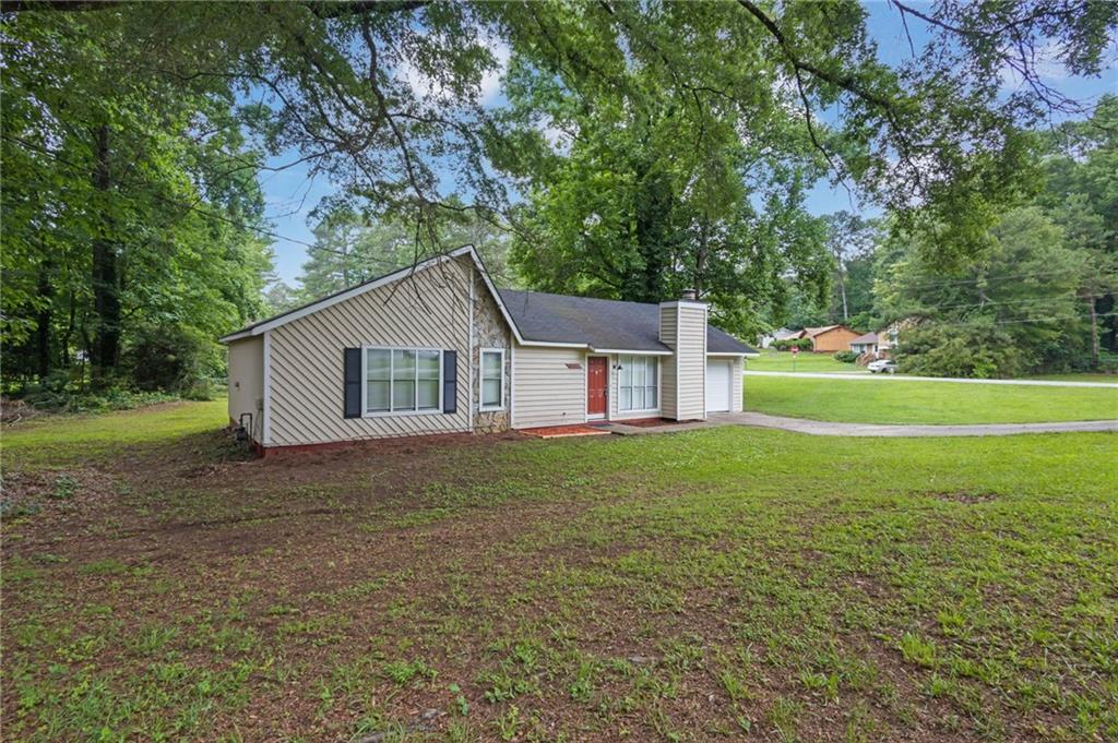 8997 Huntwood Lane Property Photo 2