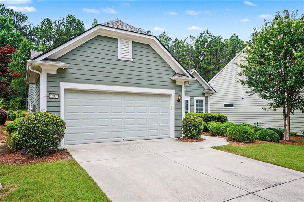 102 Crape Myrtle Drive Property Photo 2