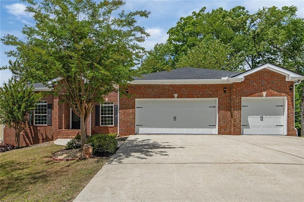 8828 Patricia Rose Property Photo 1