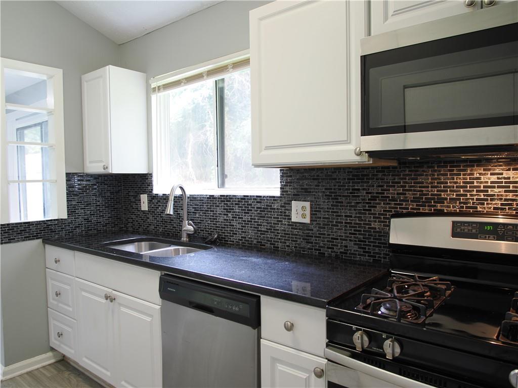 5139 Galbraith Circle Property Photo 7
