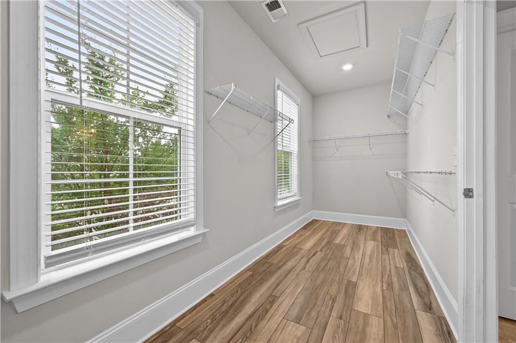 450 Parkbrook Way Property Photo 30