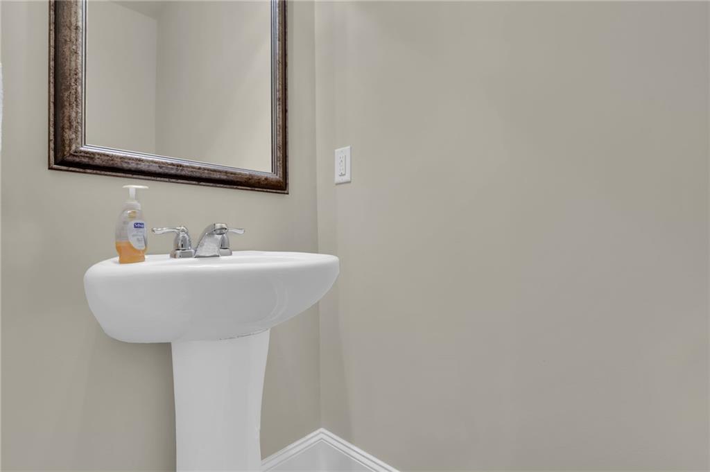 630 Collingsworth Lane Property Photo 17