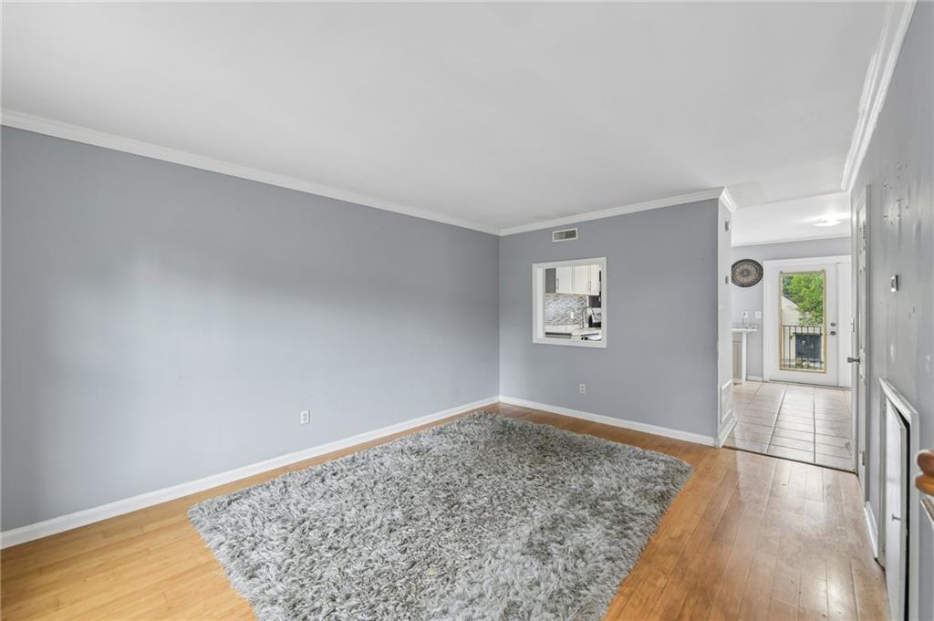 3071 Colonial Way Unit H Property Photo 4