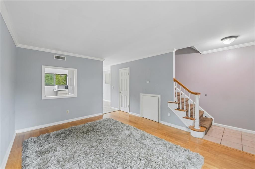 3071 Colonial Way Unit H Property Photo 5