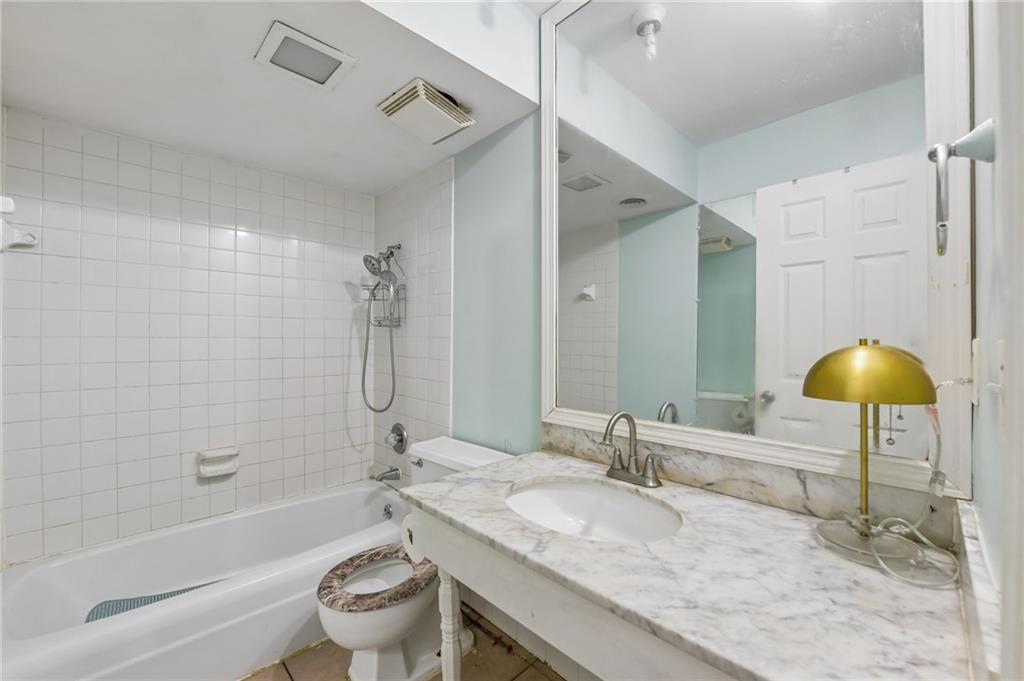 3071 Colonial Way Unit H Property Photo 13