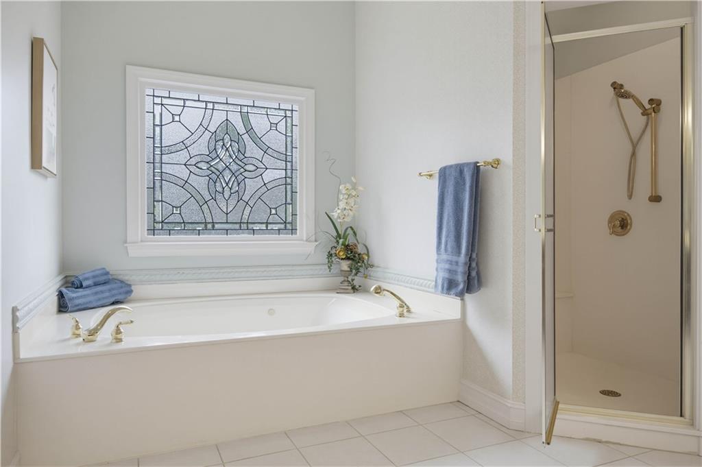 5570 Stoneleigh Drive Property Photo 31