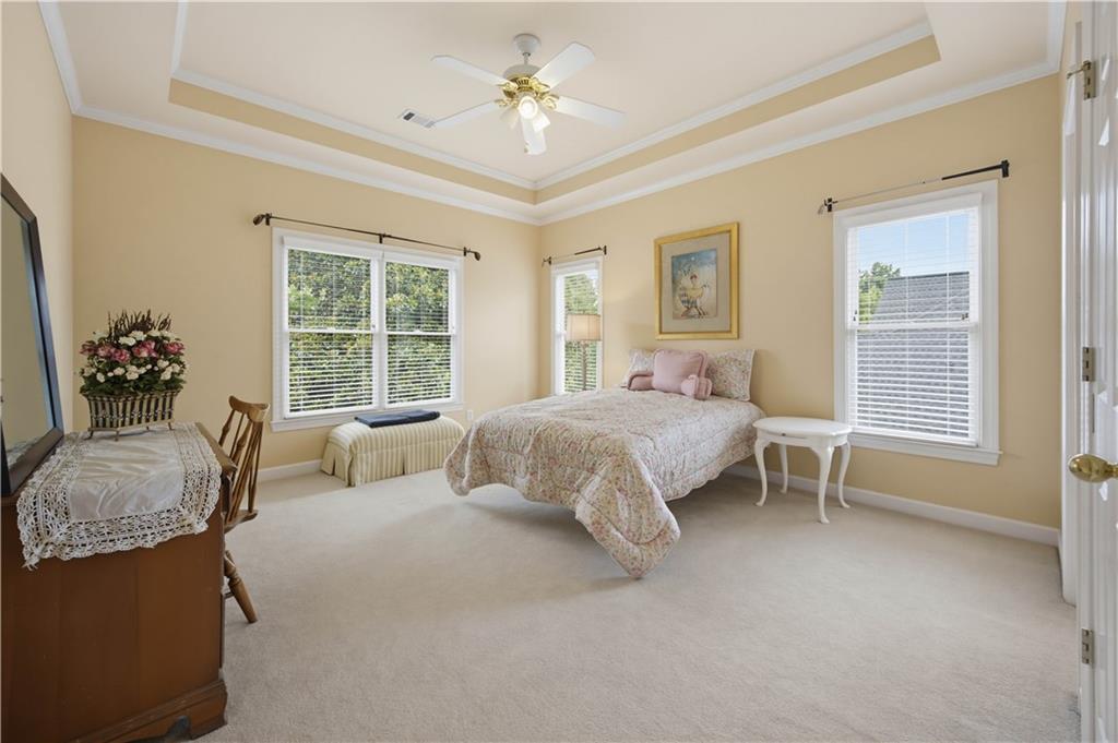 5570 Stoneleigh Drive Property Photo 37