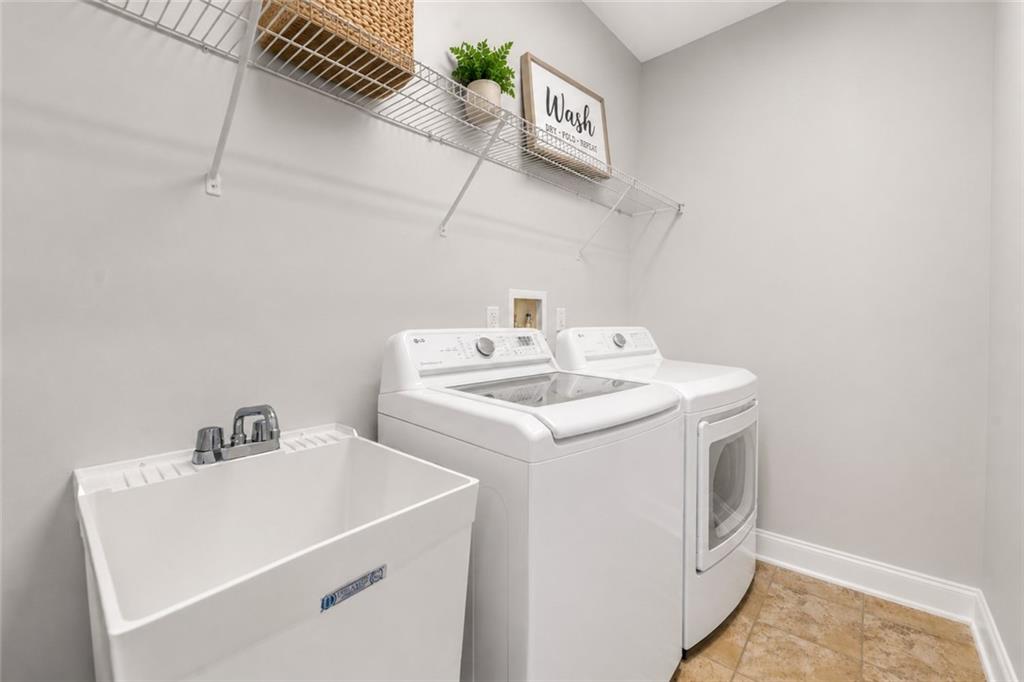 3329 Rosecliff Trace Property Photo 39
