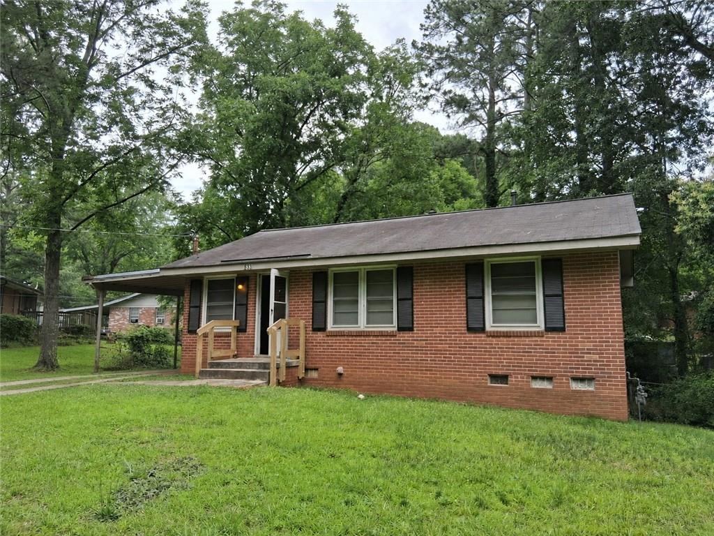 633 Currie Drive Property Photo 1