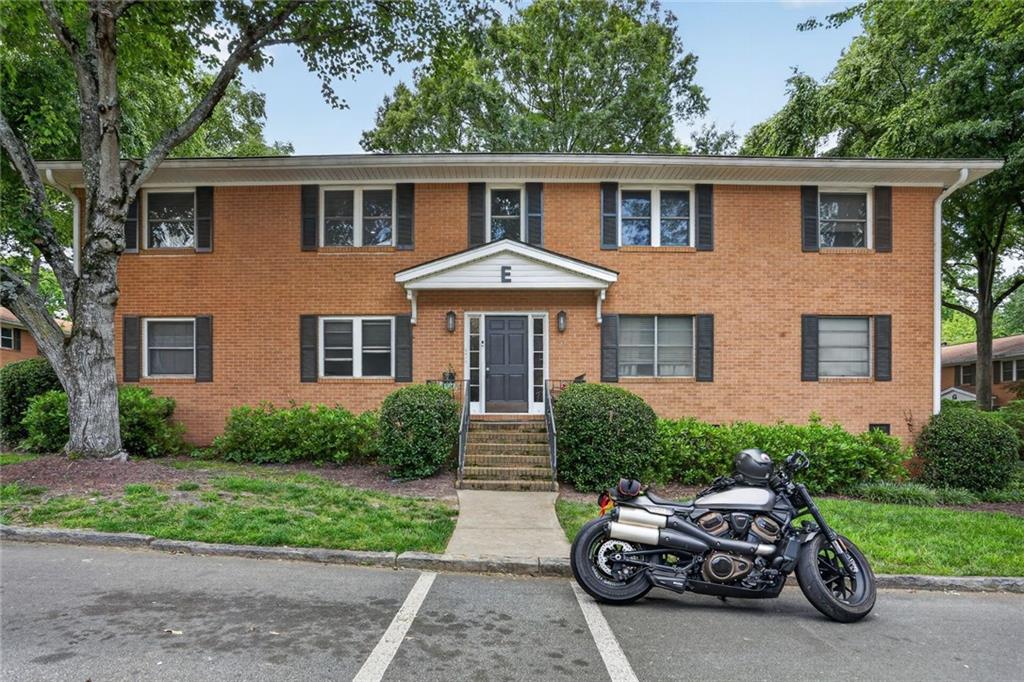 3510 Roswell Road Nw Unit E2 Property Photo 1
