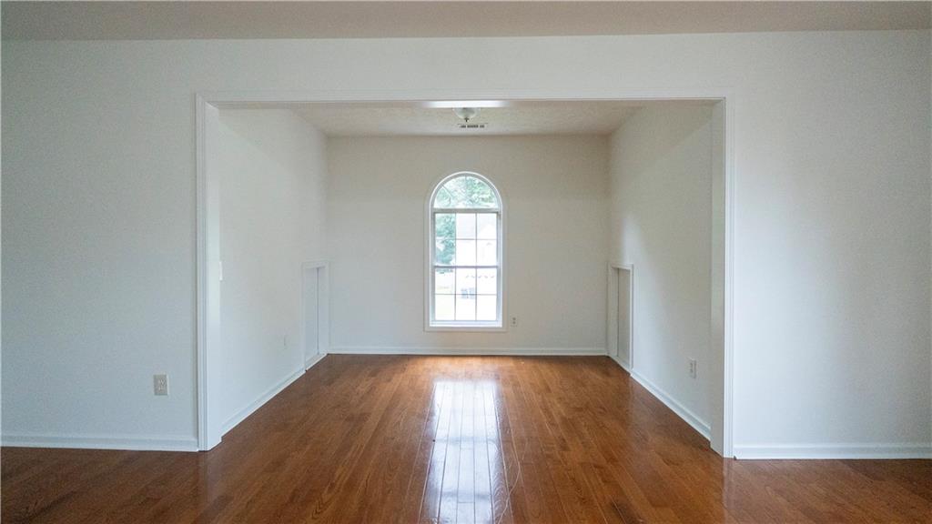 1607 Tunbridge Lane Property Photo 15