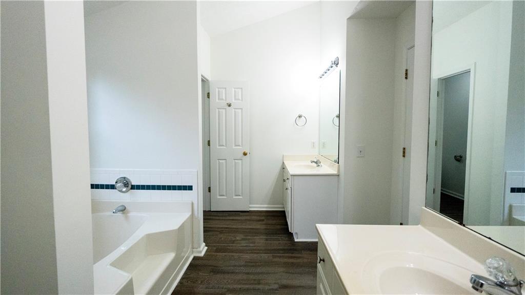 1607 Tunbridge Lane Property Photo 18